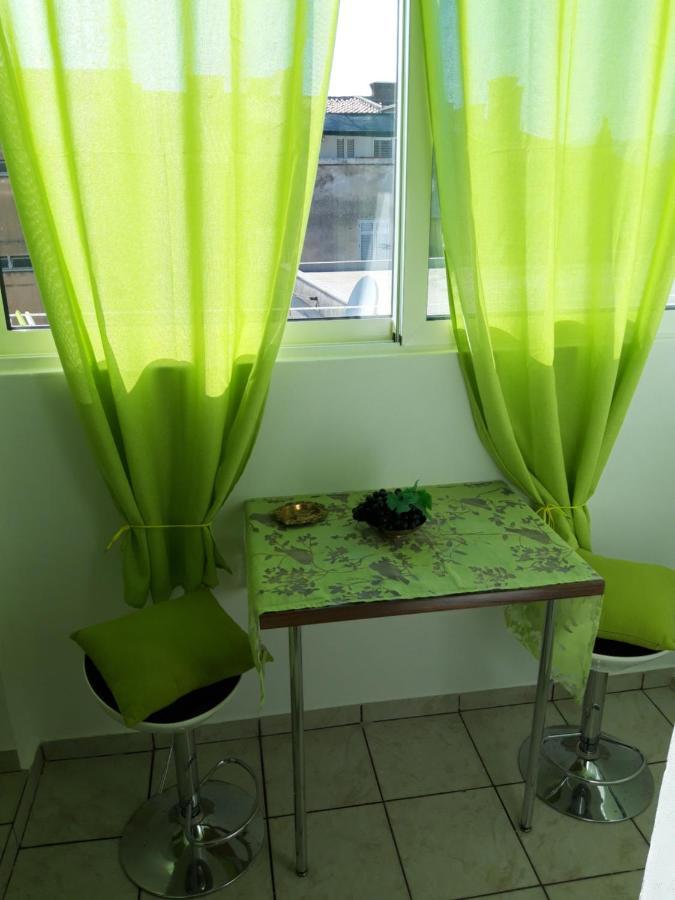 Rooms And Apartment Stambuk II Split Bagian luar foto
